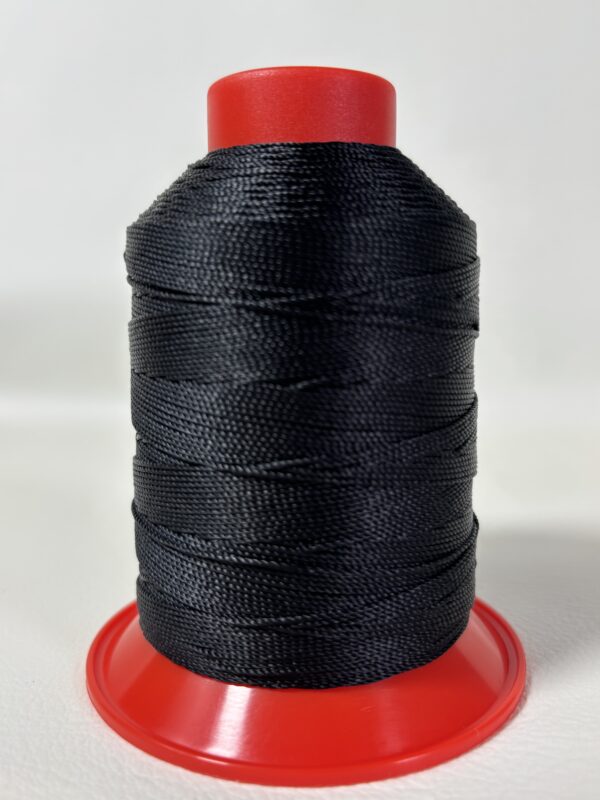 Serafil 10 WaterRepellent (WR) – 300m Industrisytråd, Svart 4000
