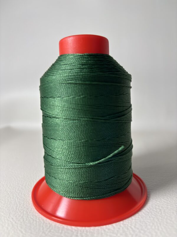 Serafil 10 WaterRepellent (WR) – 300m Industrisytråd, Klargrön 1097