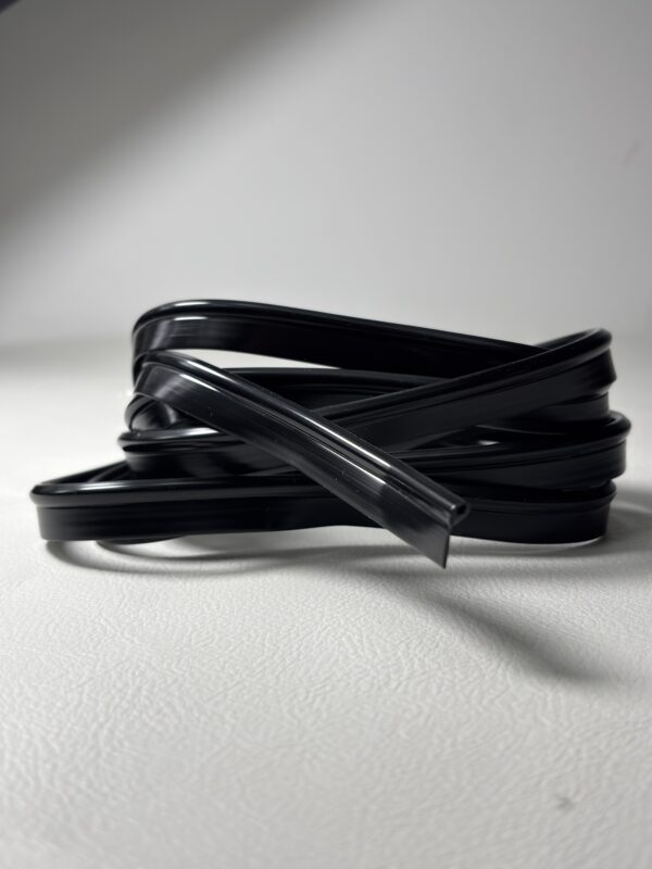 Kederlist i Plast 3,5 mm – Svart