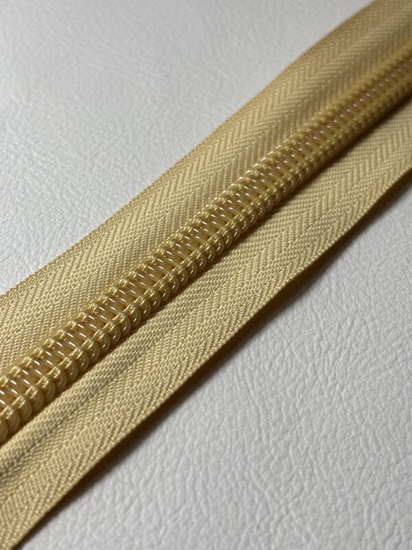 YKK Spiral Dragkedja 10 mm – Metervara (Beige 129)